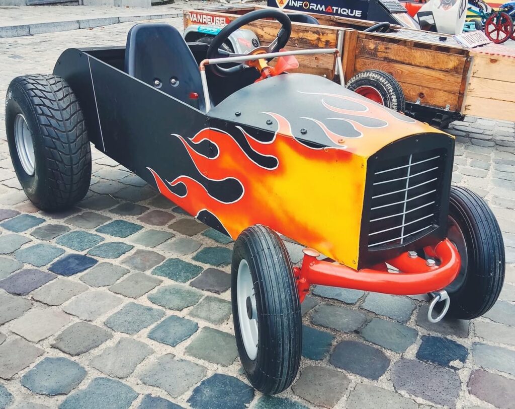 Dragster à la course de caisses à savon d'Avesnes